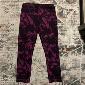 Lululemon leggings size 4 wunder under